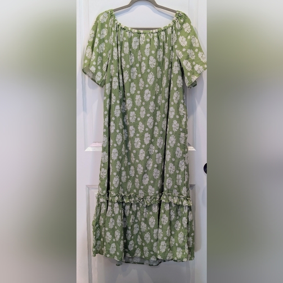 Crown And Ivy Size M Off-Shoulder Green Floral Midi Dress NWT - Picture 5 of 7